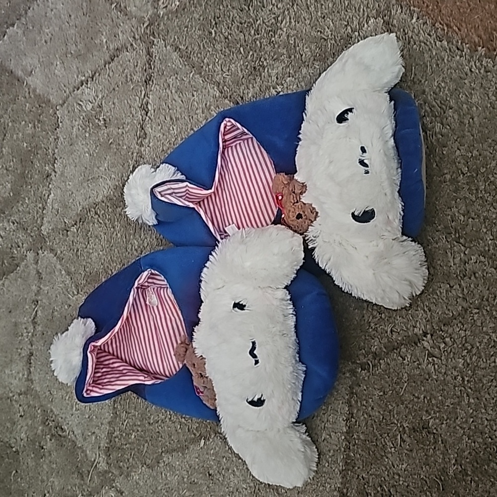Cinnamoroll Fuzzy Slipper - Picture 1 of 4